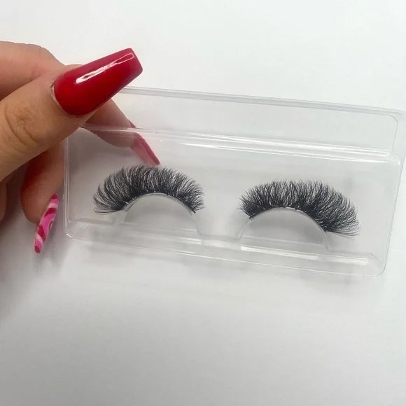 Dramatic Volume Strip Lashes - Picture 4 of 7